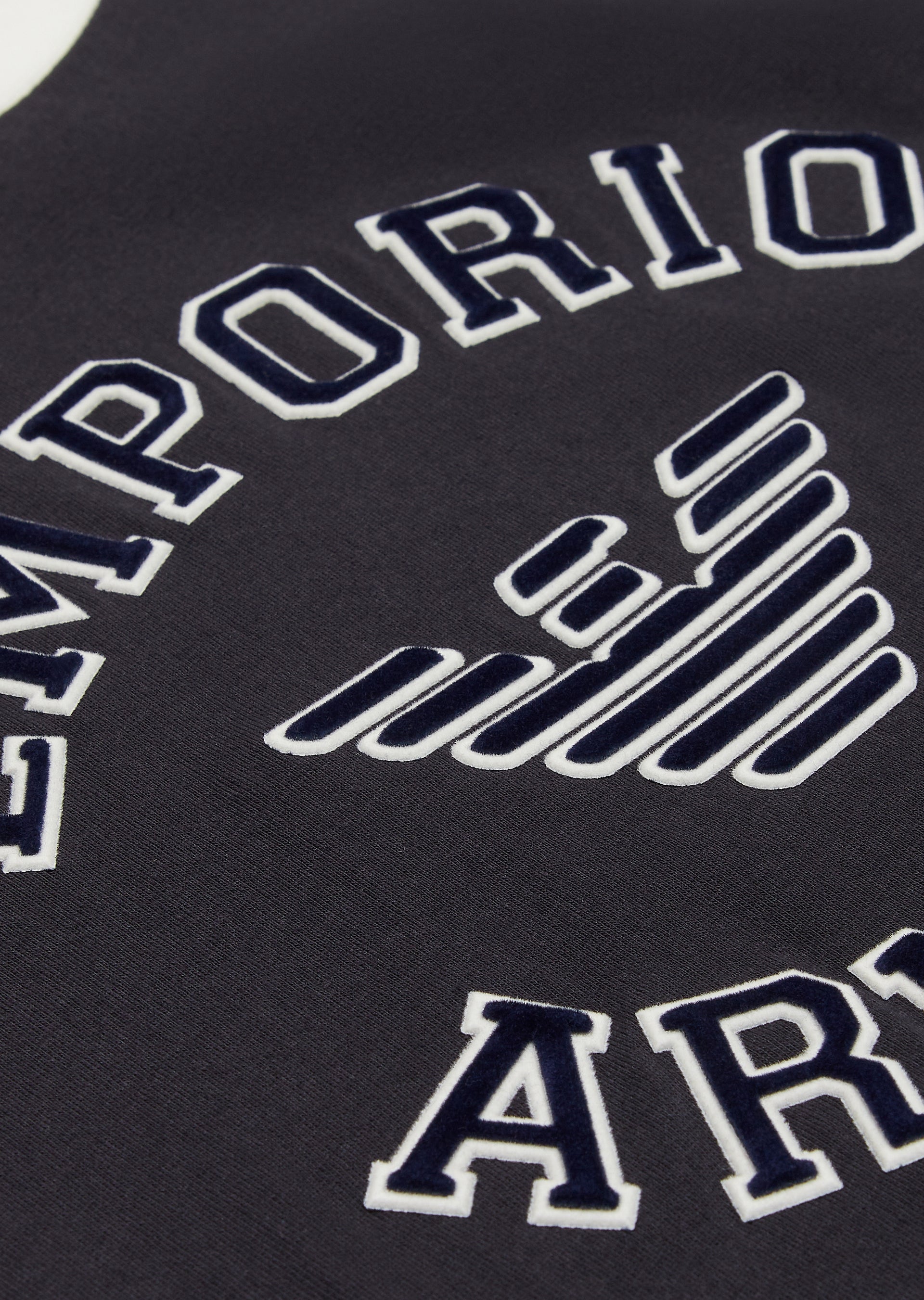 Logo T-Shirt - Oxford Tan & Blu Navy