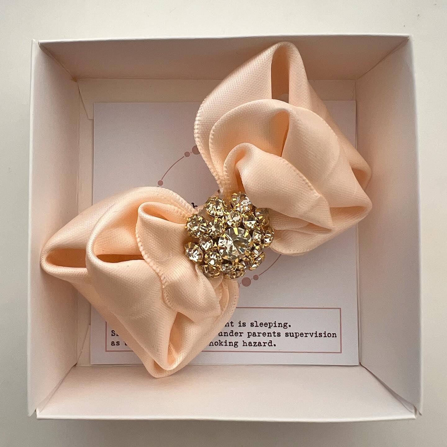 Leyla Hair Bow Child by petalsINK