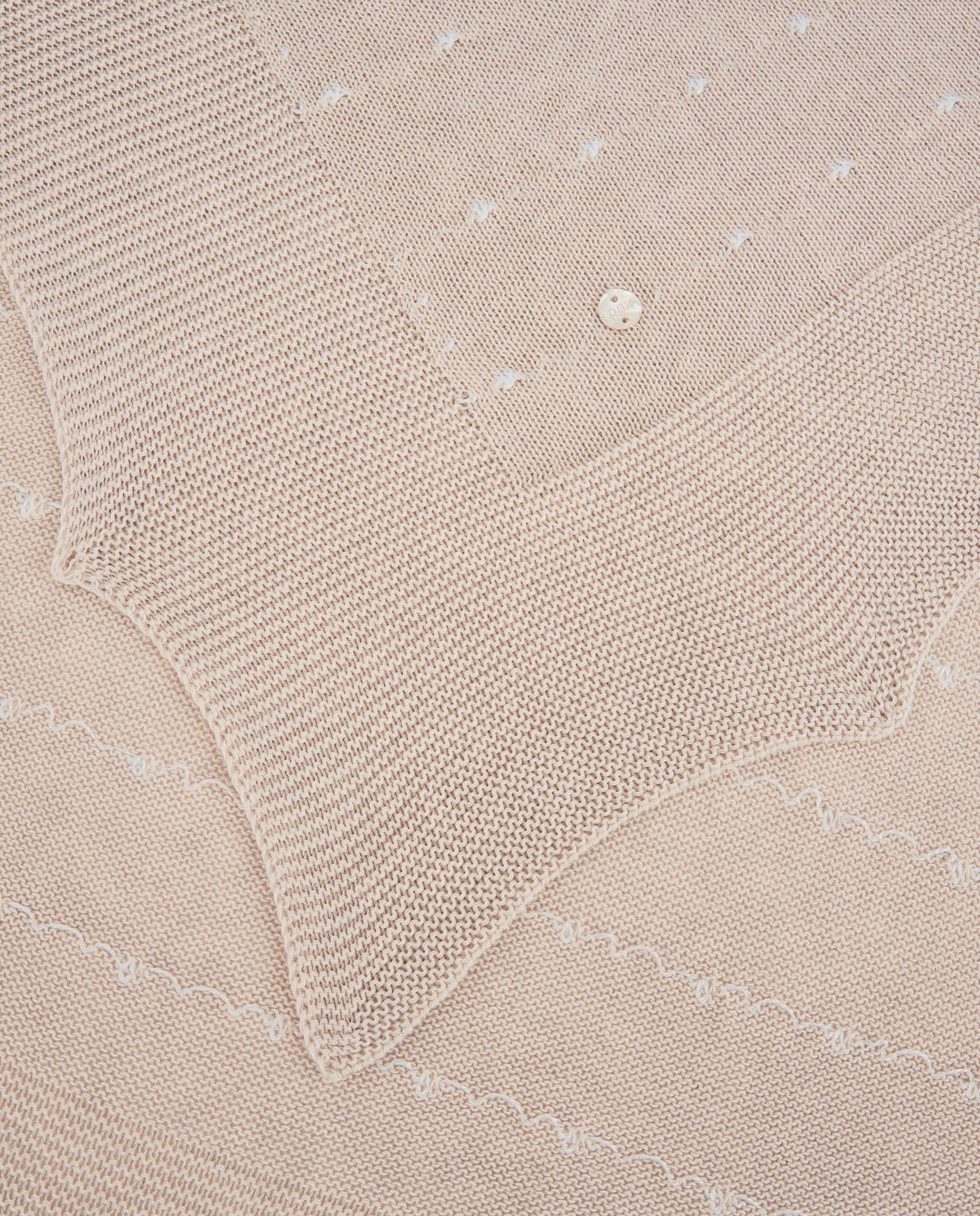 Knit Newborn Shawl in Linen  And White Paz Rodriguez